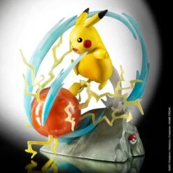 BOTI POKEMON 25 ANNIVERSARY 1/10 LIGHT FX DELUXE PIKACHU – 33 CM
