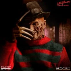 MEZCO ONE : 12 COLLECTIVE PESADILLA EN HELM STREET : FREDDY KRUEGER – 17 CM 9 MEZCO ONE : 12 COLLECTIVE PESADILLA EN HELM STREET : FREDDY KRUEGER – 17 CM -Character Model 5966