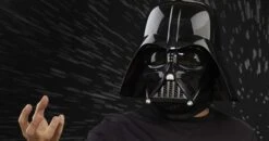 [PRE-ORDER NOVIEMBRE 2020] HASBRO BLACK SERIES PREMIUM STAR WARS CASCO ELECTRONICO DARTH VADER -Character Model Casco electrnico Darth Vader Black Series de Hasbro barato artculos Star Wars baratos chollo