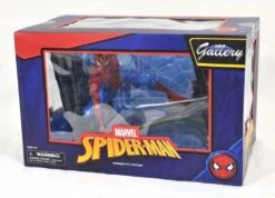 DIAMOND SELECT MARVEL COMIC GALLERY SPIDER-MAN WEBBING DIORAMA – 18 CM -Character Model FIGDIAMSEP182341 3