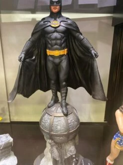 [PRE-ORDER ABRIL 2021] DIAMOND SELECT DC MOVIE GALLERY BATMAN 1989 – 41 CM -Character Model NYCC 2019 Diamond Select Toys 29