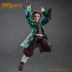 S.H FIGUARTS DEMON SLAYER KIMETSU NO YAIBA TANJIRO KAMADO – 14 CM -Character Model TANJIRO KAMADO DEMON SLAYER SH FIGUARTS 3