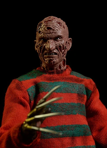 MEZCO ONE : 12 COLLECTIVE PESADILLA EN HELM STREET : FREDDY KRUEGER – 17 CM 6 MEZCO ONE : 12 COLLECTIVE PESADILLA EN HELM STREET : FREDDY KRUEGER – 17 CM - Image 6