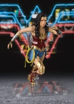 S.H FIGUARTS WONDER WOMAN WW84 – 15 CM -Character Model x btn59195 1 c