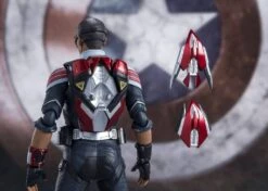 [PRE-ORDER OCTUBRE 2021] S.H FIGUARTS THE FALCON & THE WINTER SOLDIER : THE FALCON – 15 CM -Character Model x btn60873 4 c