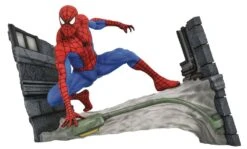 DIAMOND SELECT MARVEL COMIC GALLERY SPIDER-MAN WEBBING DIORAMA – 18 CM -Character Model x diamsep182341