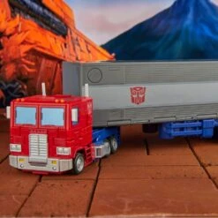 HASBRO THE TRANSFORMERS: THE MOVIE GENERATIONS STUDIOS SERIES 86 COMMANDER CLASS OPTIMUS PRIME – 18 CM 31 HASBRO THE TRANSFORMERS: THE MOVIE GENERATIONS STUDIOS SERIES 86 COMMANDER CLASS OPTIMUS PRIME – 18 CM -Character Model x hasf8514 k