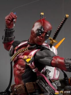 [PRE-ORDER JULIO 2021] IRON STUDIOS MARVEL COMICS 1/10 BDS DELUXE ART SCALE DEADPOOL – 24 CM -Character Model x is13429 b